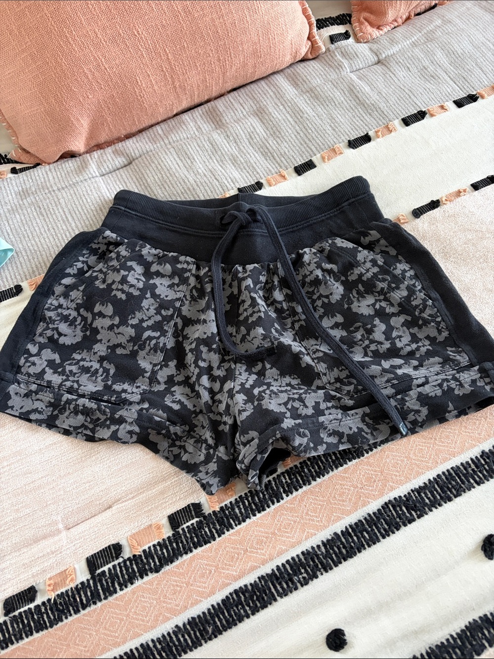Zella Black Floral-Print Athletic Lounge Shorts